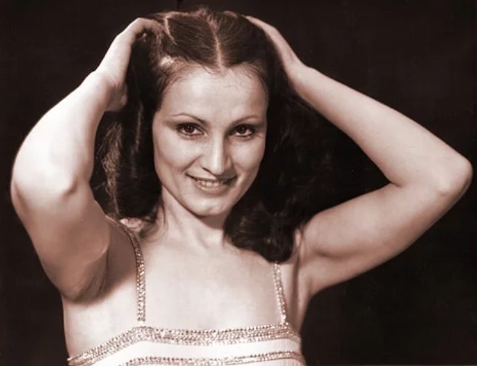 Софія Ротару соціотип Максим Горький